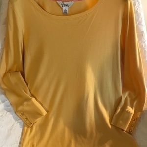 Lilly Pulitzer gold long sleeve top. Gold accents
